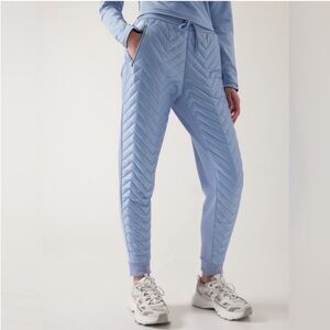 NWT! Athleta Solstice Jogger Pants Apres Ski Down Quilted - Size 10